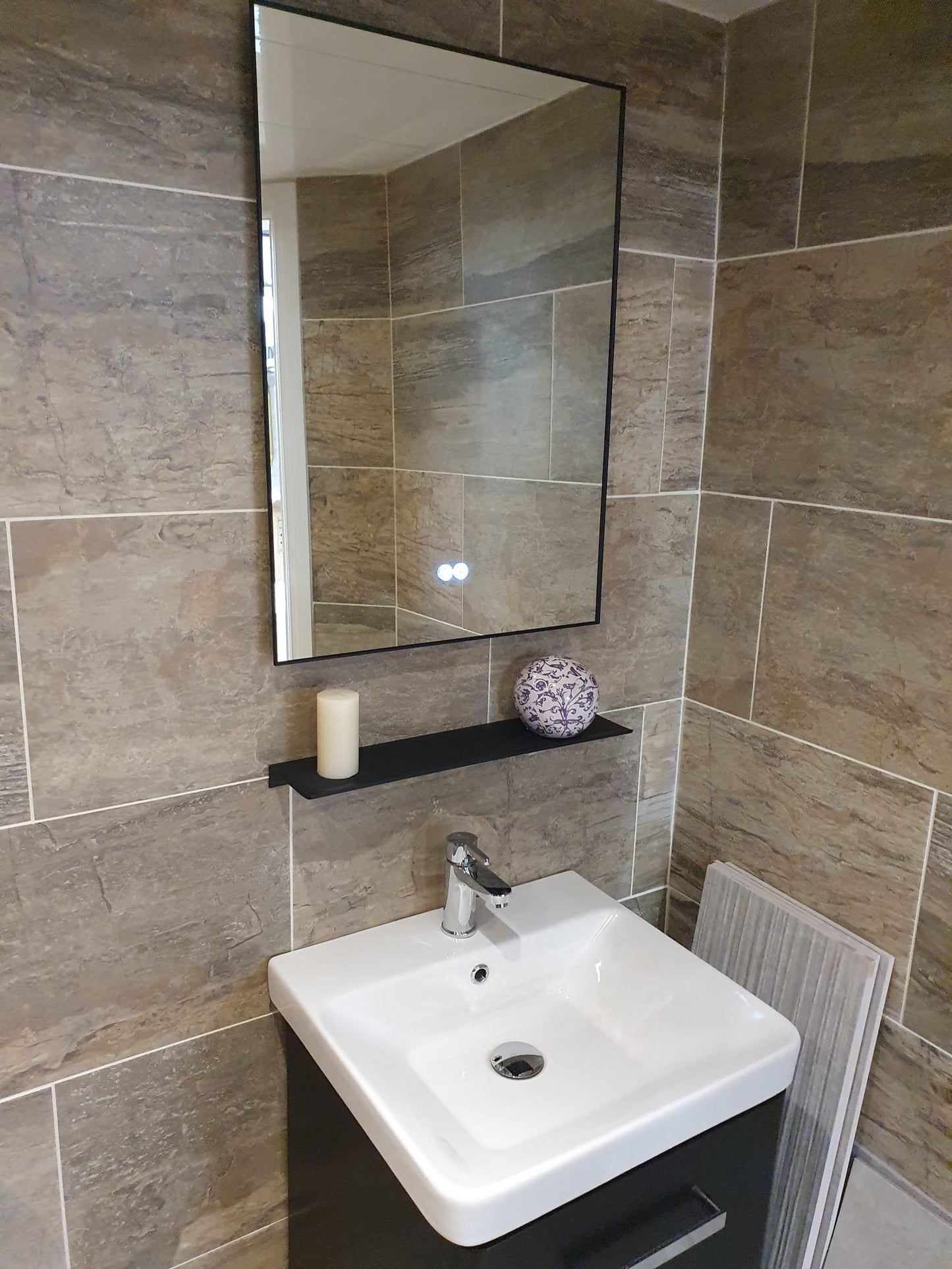 YG 31 LED Mirror