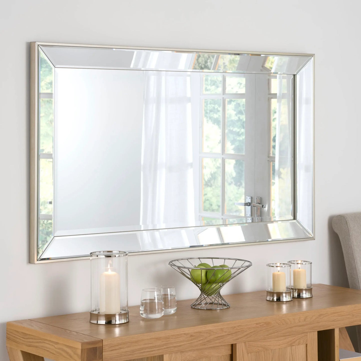 YG 590 Mirror