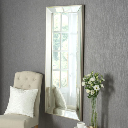 YG 590 Mirror