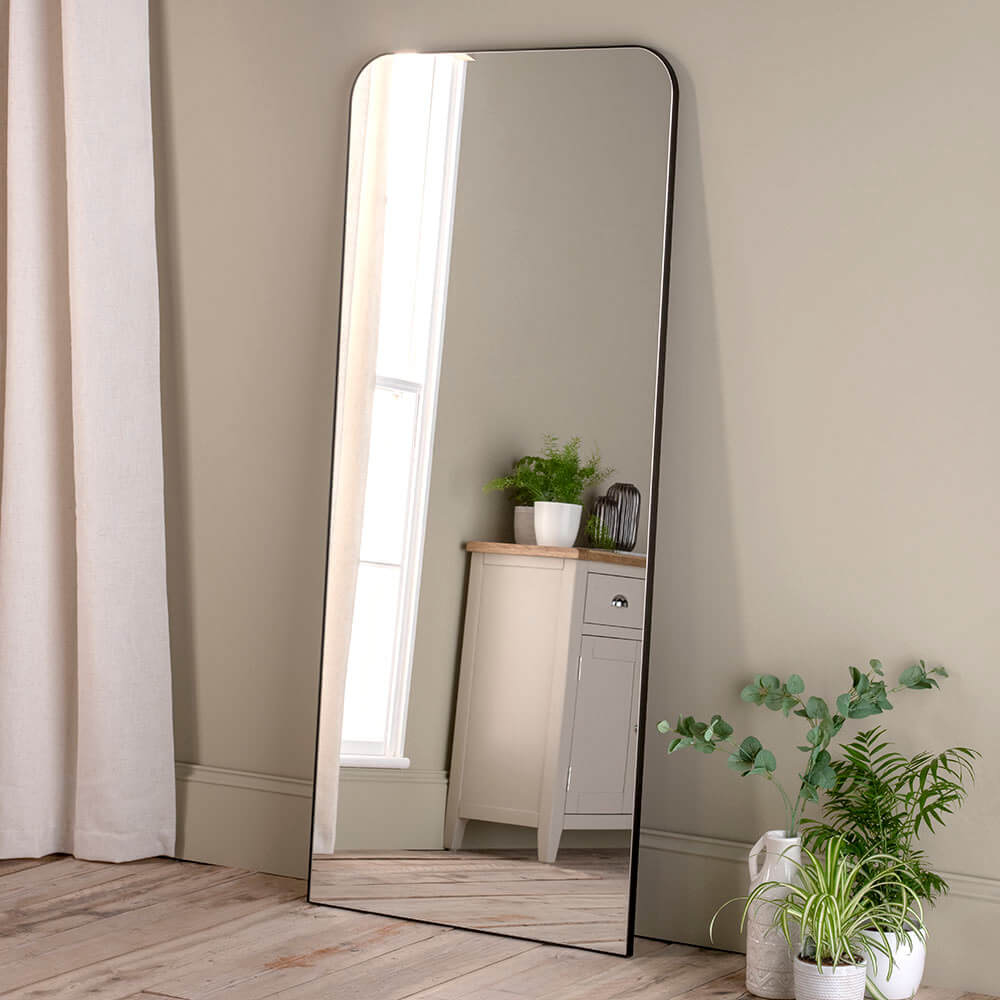 Reine Mirror