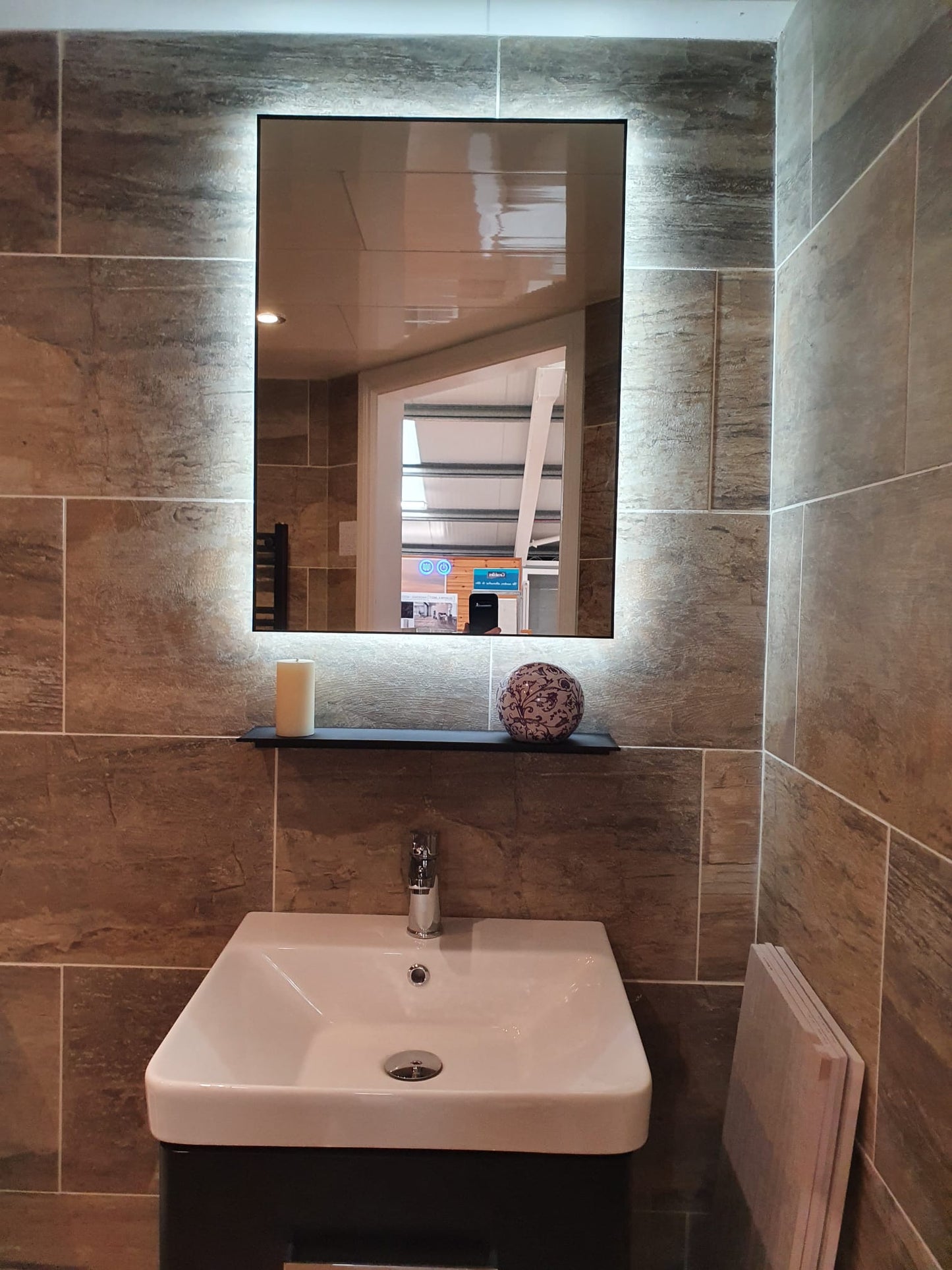 YG 31 LED Mirror