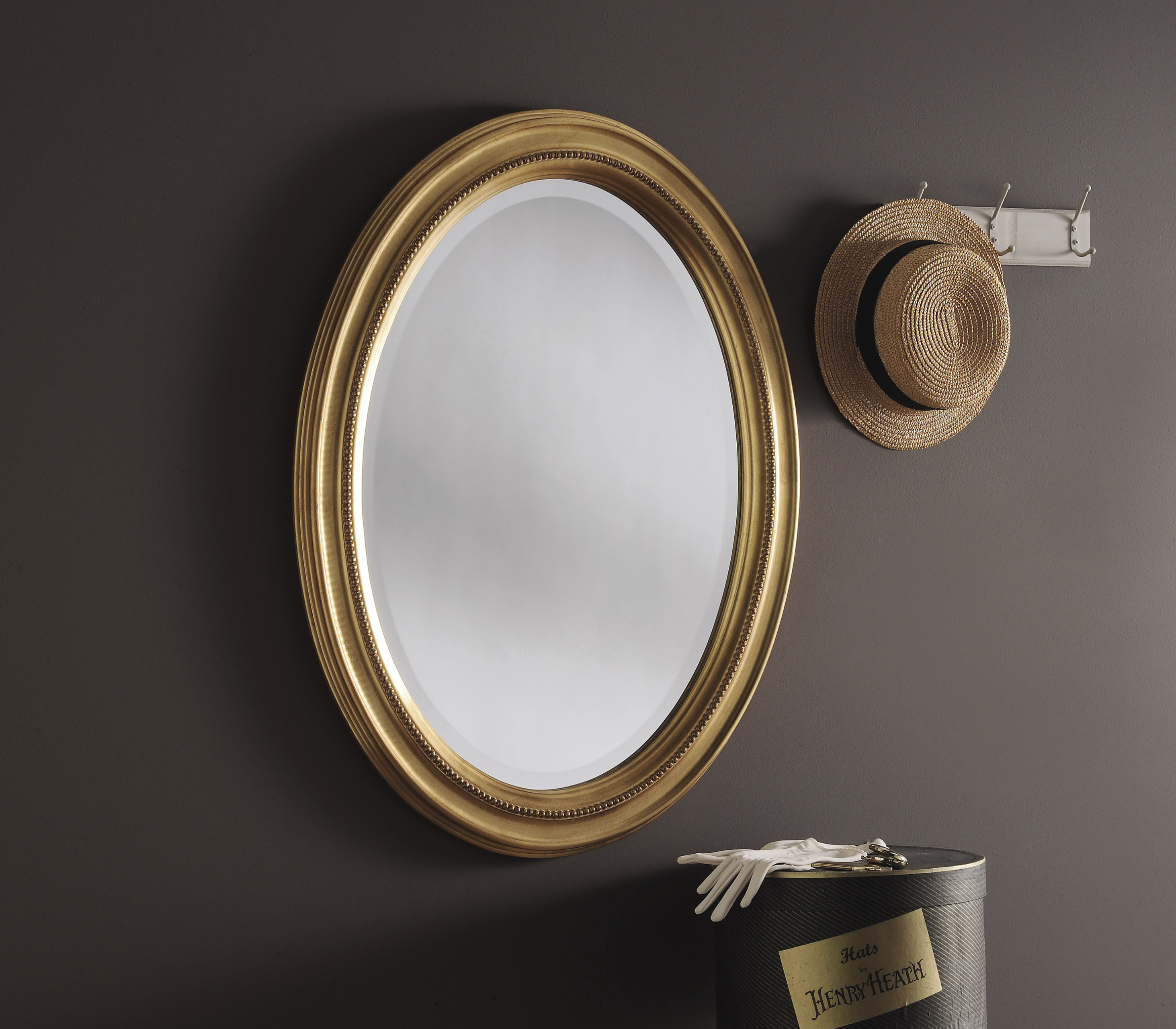 Oval Mirror: Reflection Of Elegance